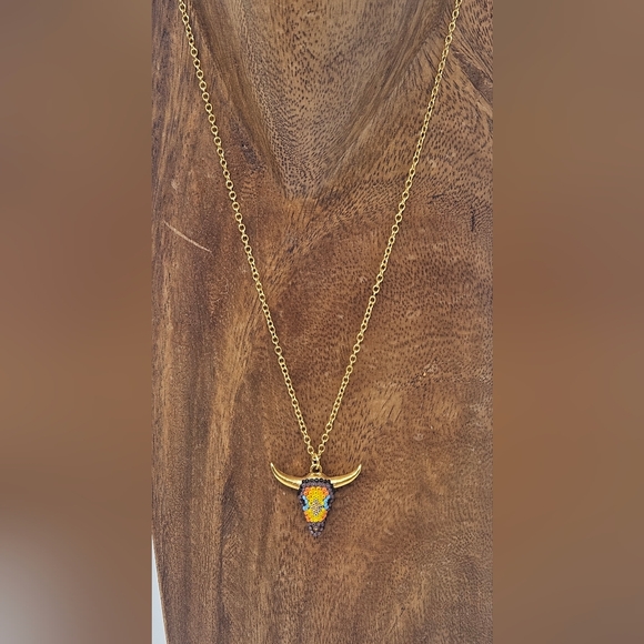 Morena Corazon Color Beaded Bull Necklace